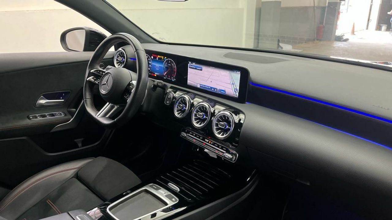Mercedes Clase A 200 d AMG Line (EURO 6d) - Foto 2
