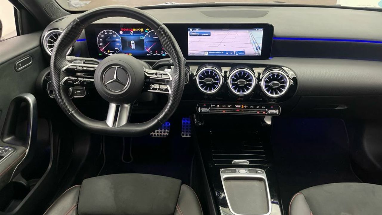 Mercedes Clase A 200 d AMG Line (EURO 6d) - Foto 2