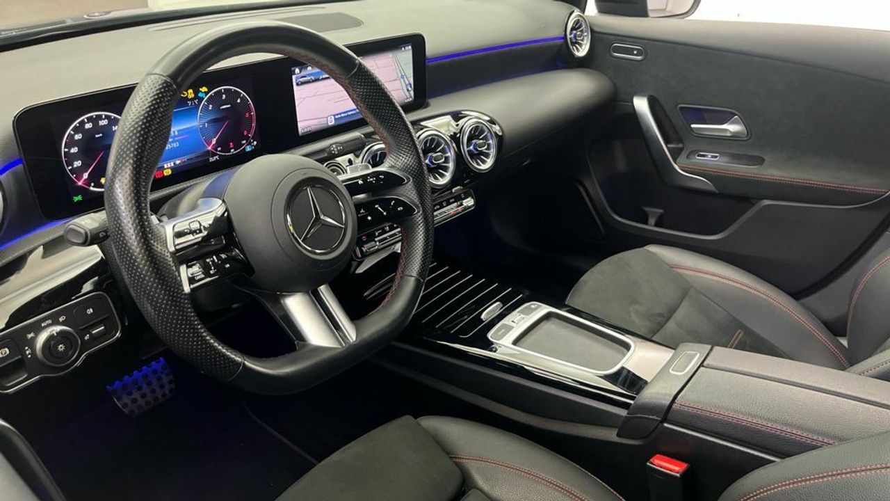 Mercedes Clase A 200 d AMG Line (EURO 6d) - Foto 2