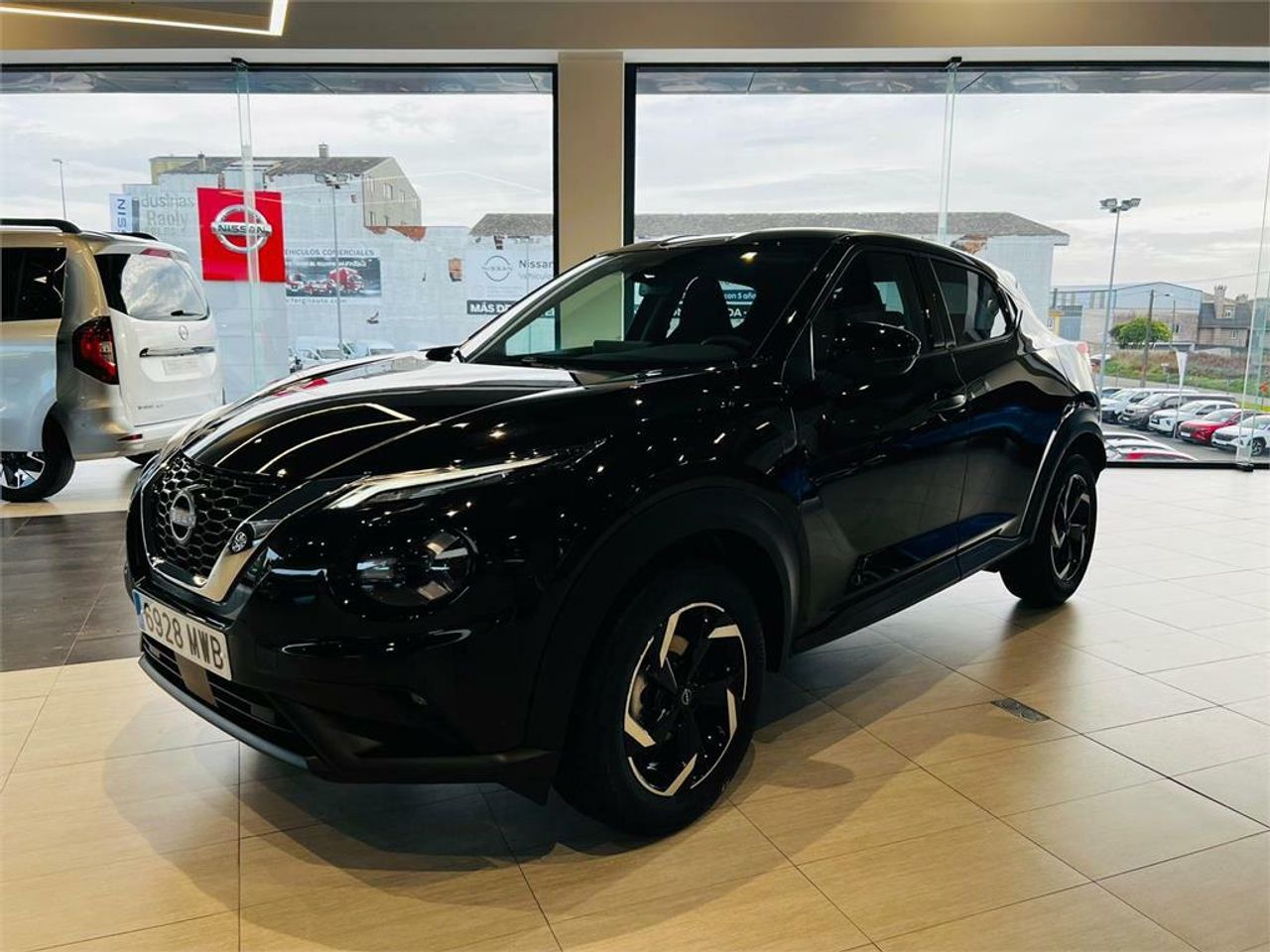 Nissan Juke DIG-T 84 kW (114 CV) 6M/T Acenta - Foto 2