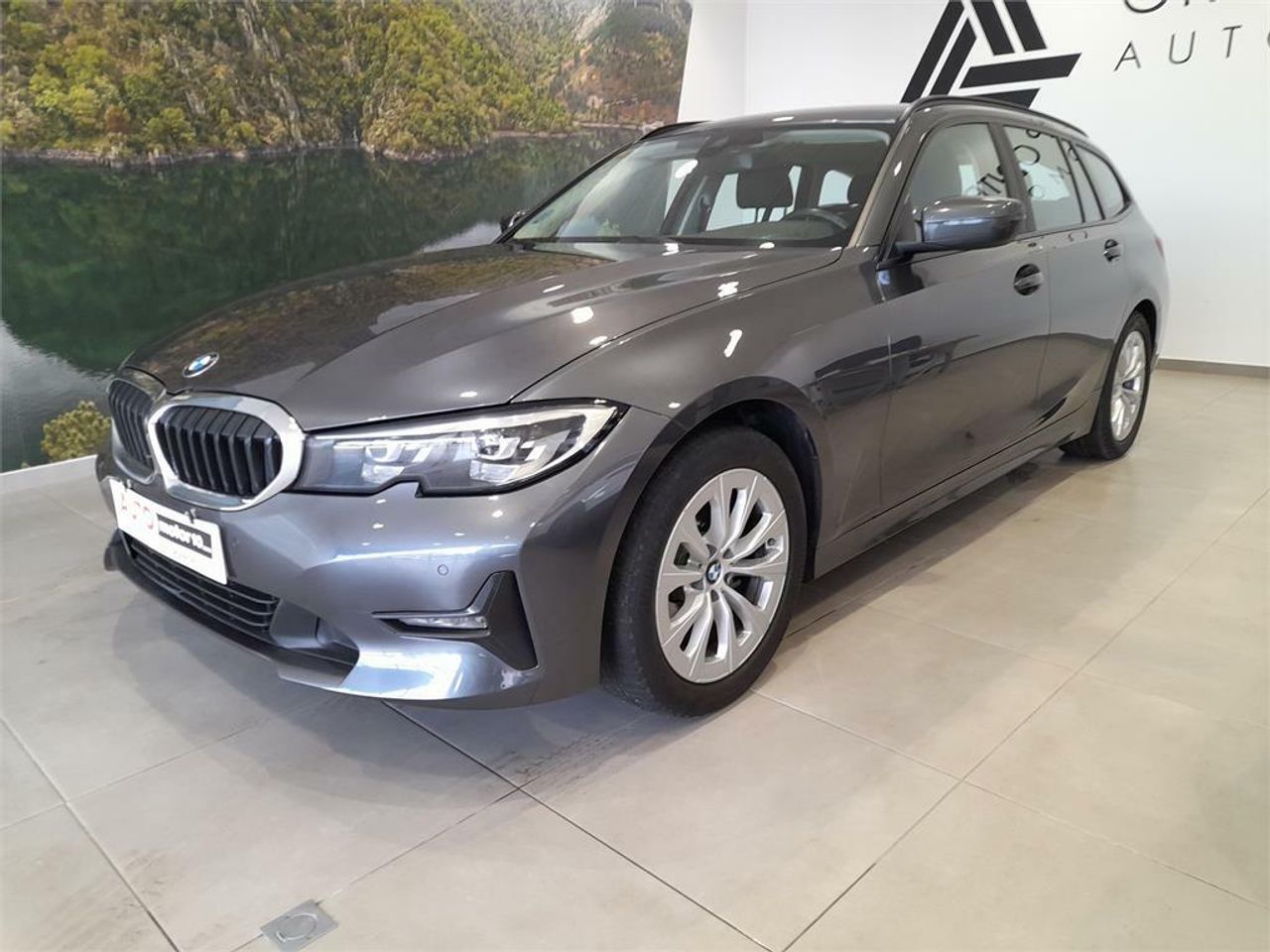 BMW Serie 3 318d Auto.Touring - Foto 2