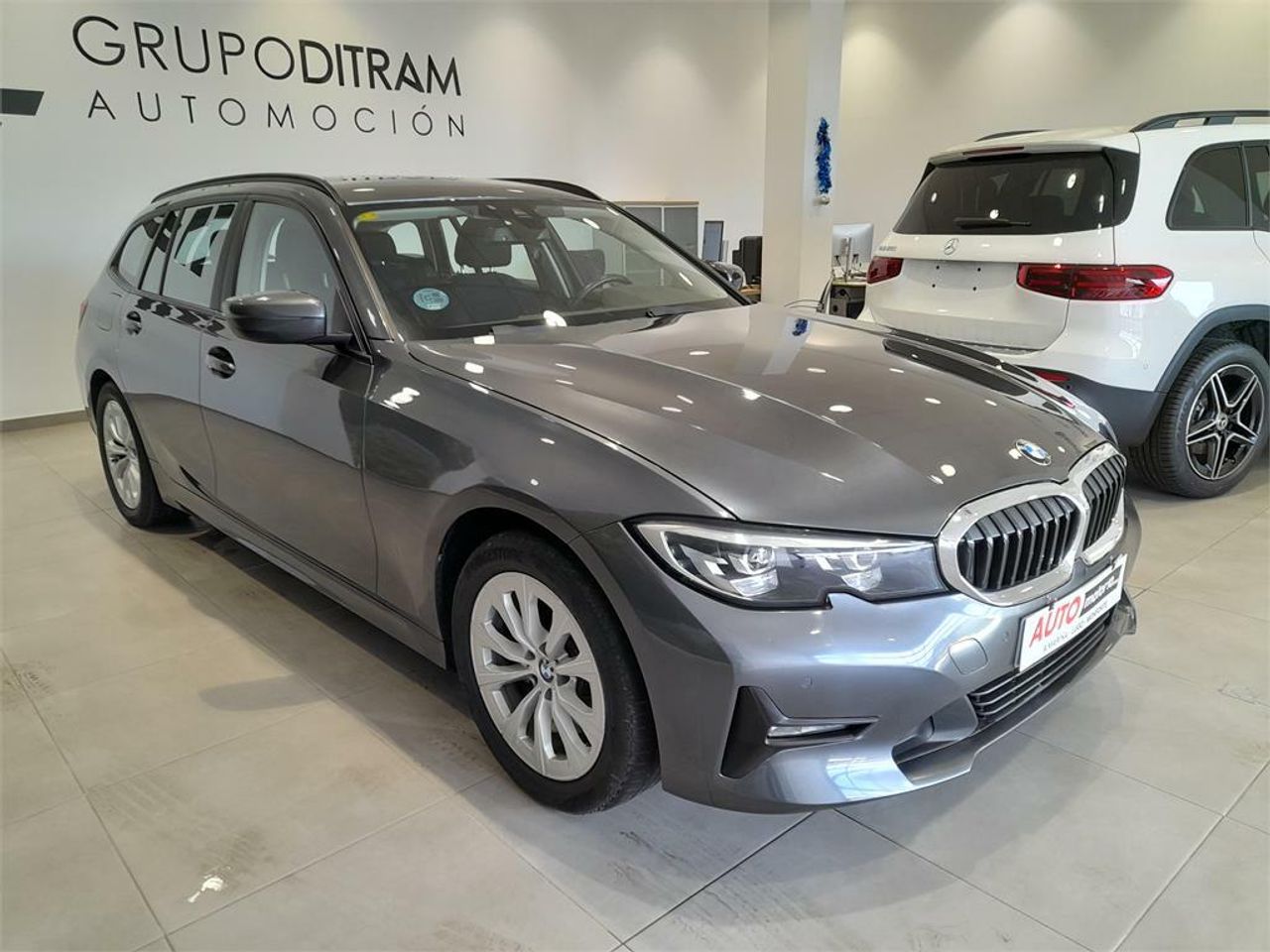 BMW Serie 3 318d Auto.Touring - Foto 2