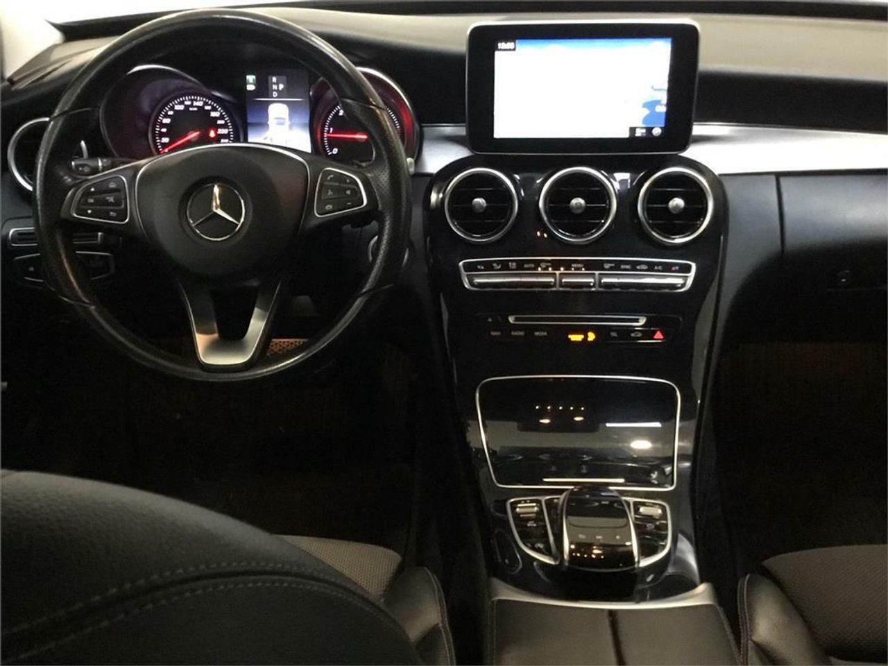 Mercedes Clase C 220 d 4MATIC Estate - Foto 2