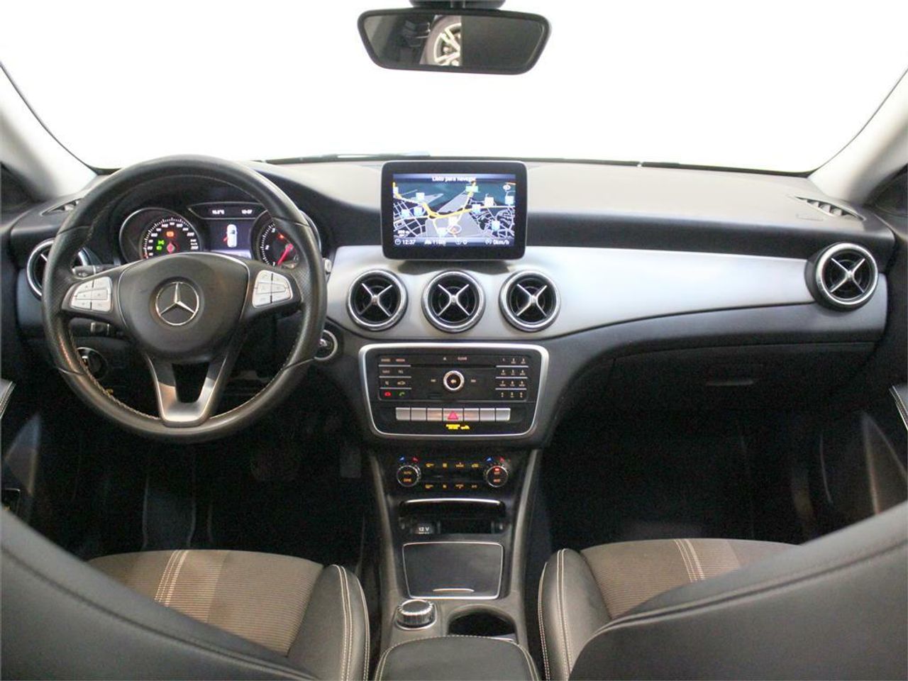 Mercedes CLA 200 d Shooting Brake - Foto 2