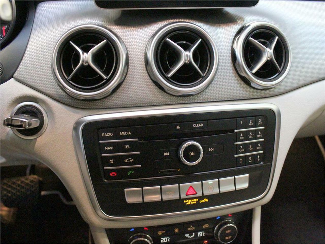 Mercedes GLA 200 d - Foto 2