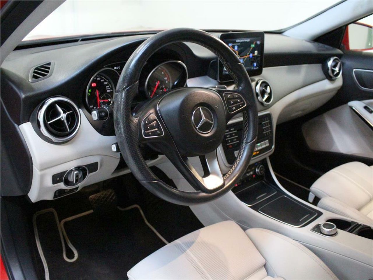 Mercedes GLA 200 d - Foto 2