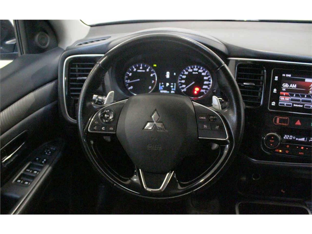 Mitsubishi Outlander 200 MPI Motion CVT 2WD 5 Plazas - Foto 2