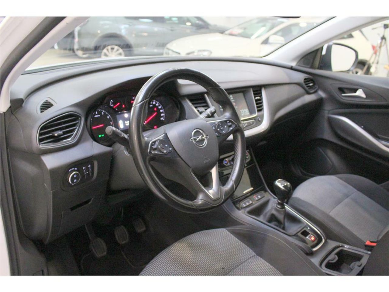 Opel Grandland X 1.2 Turbo Selective - Foto 2