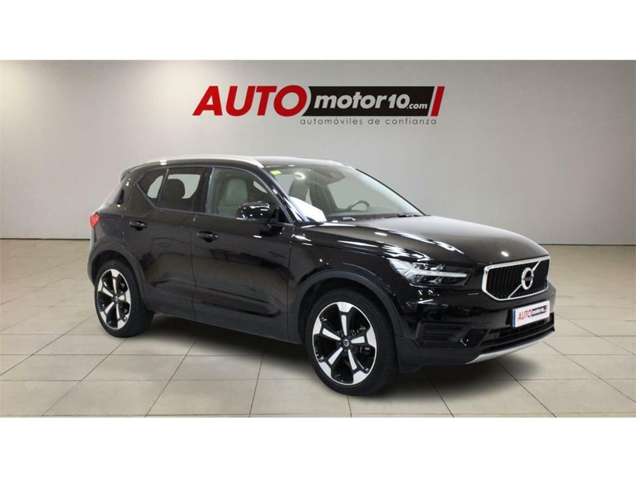 Volvo XC40 2.0 D3 AWD Momentum Auto - Foto 2