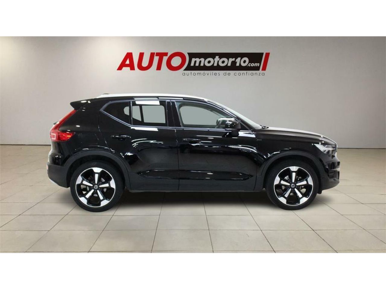 Volvo XC40 2.0 D3 AWD Momentum Auto - Foto 2