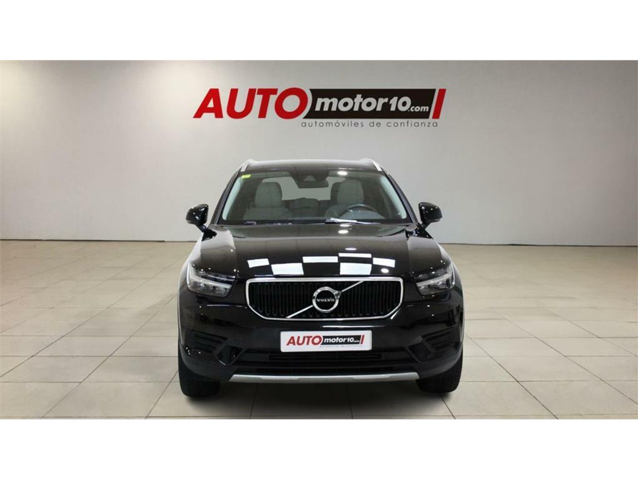 Volvo XC40 2.0 D3 AWD Momentum Auto - Foto 2