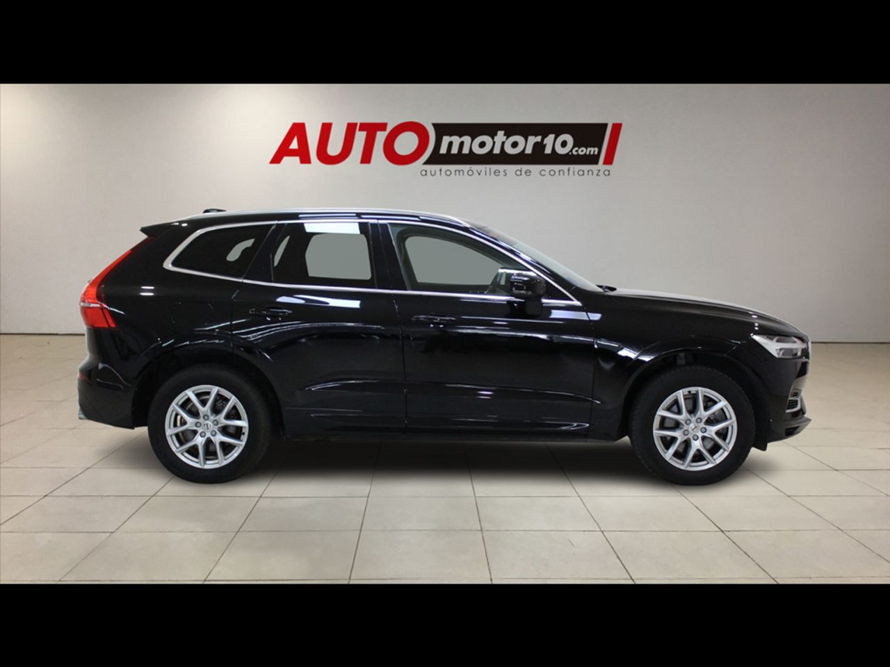 Volvo XC-60 2.0 T8 AWD Momentum Auto - Foto 2