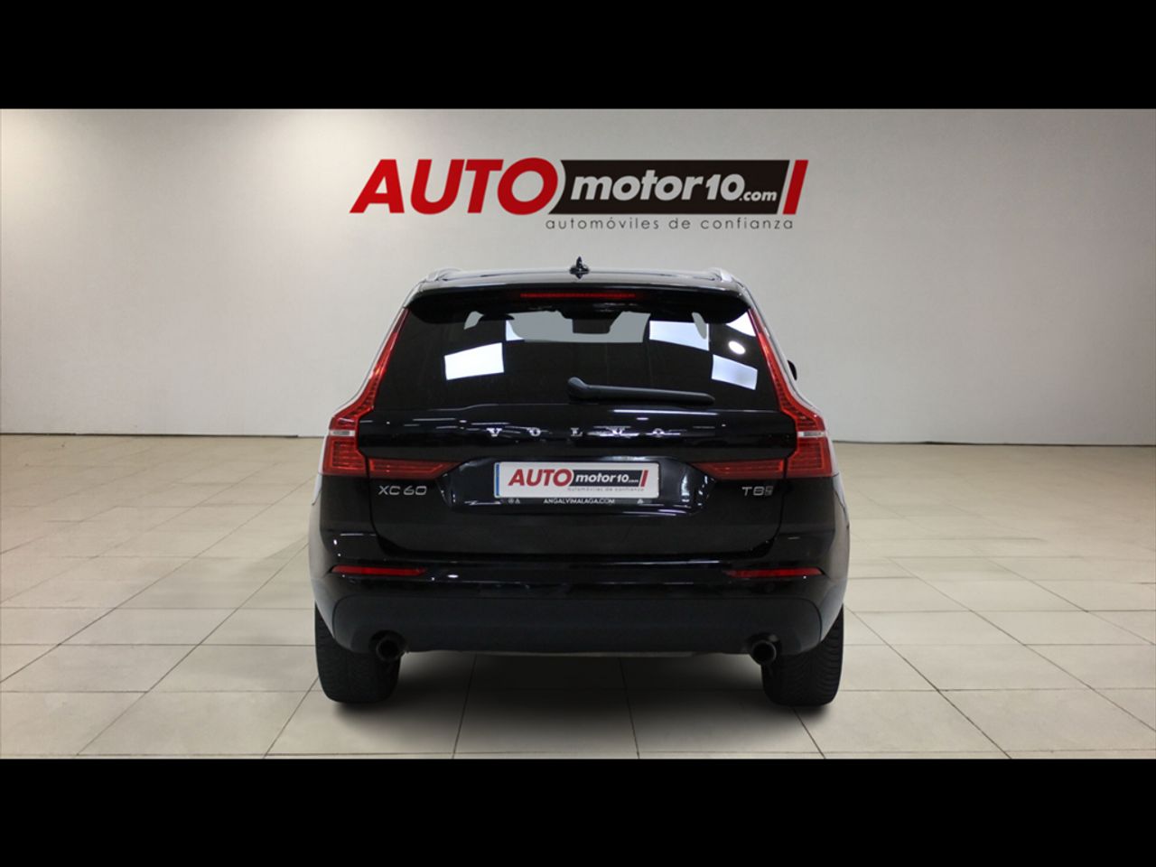 Volvo XC-60 2.0 T8 AWD Momentum Auto - Foto 2