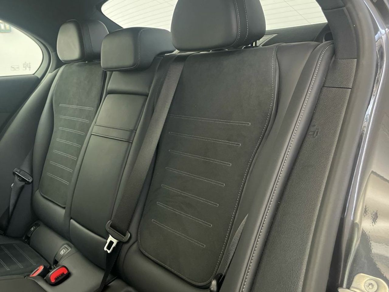 Mercedes Clase C 300 d e Berlina - Foto 2