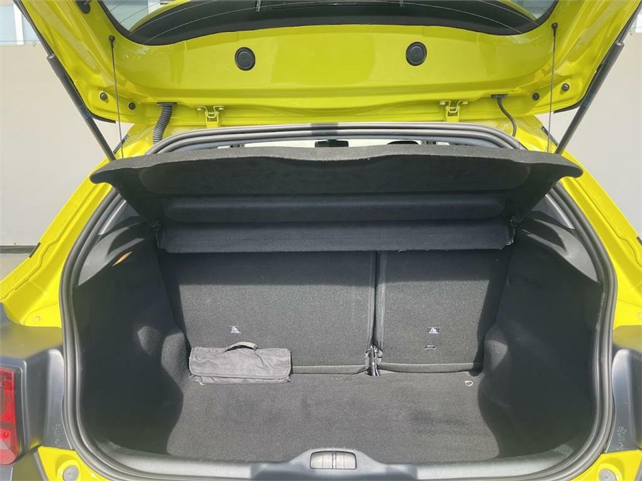 Citroën C4 Cactus BlueHDi 73KW (100CV) Shine - Foto 2