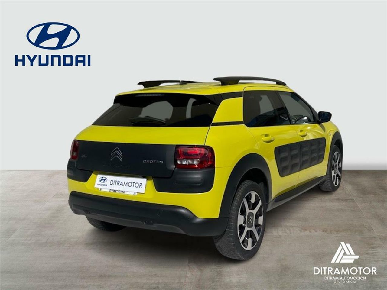 Citroën C4 Cactus BlueHDi 73KW (100CV) Shine - Foto 2