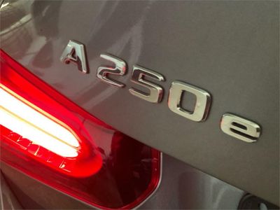 Mercedes Clase A 250 e Sedán