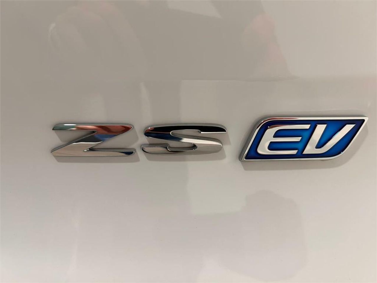 MG ZS EV Luxury Long Range OBC 11KW - Foto 2