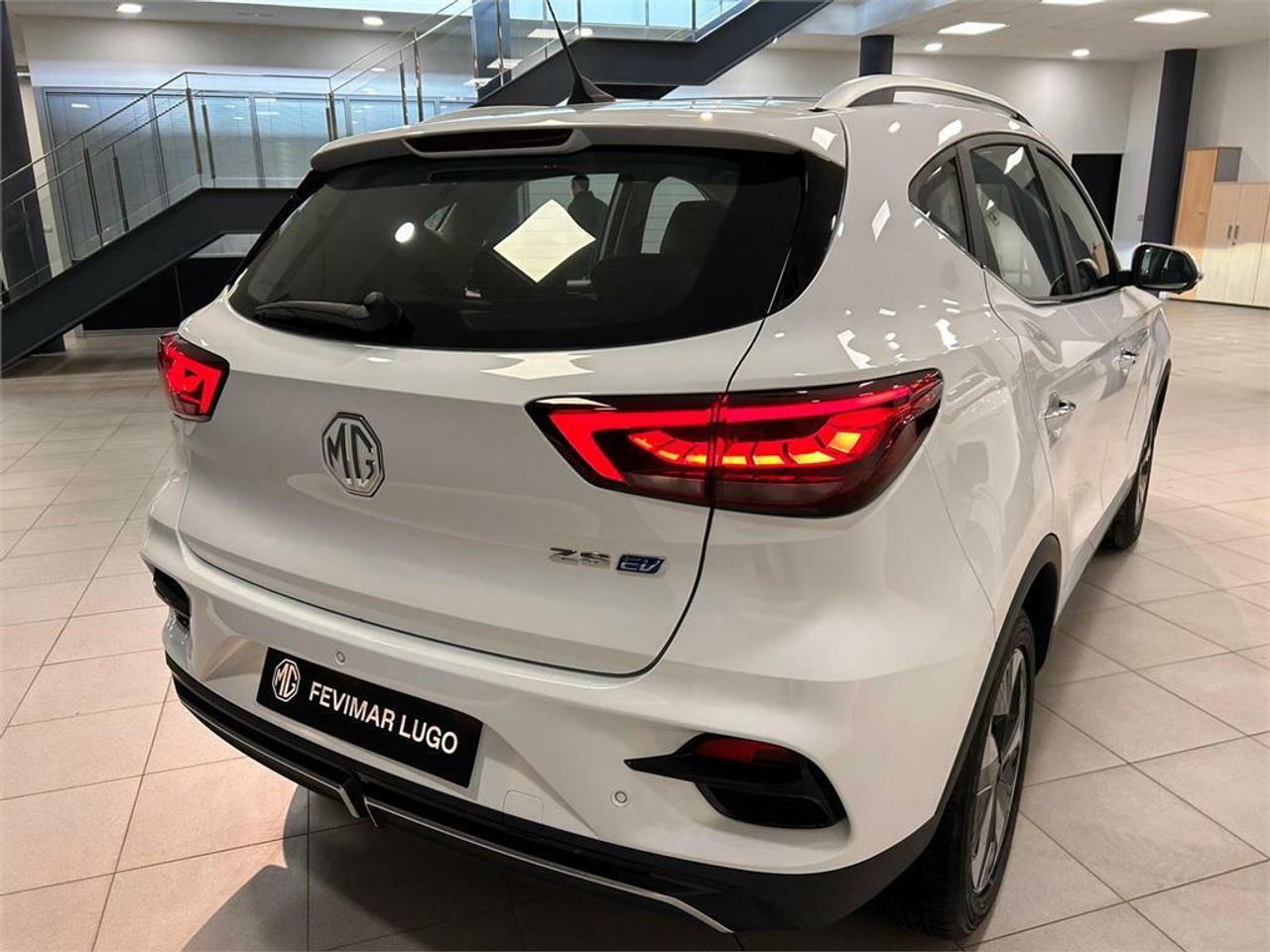 MG ZS EV Luxury Long Range OBC 11KW - Foto 2