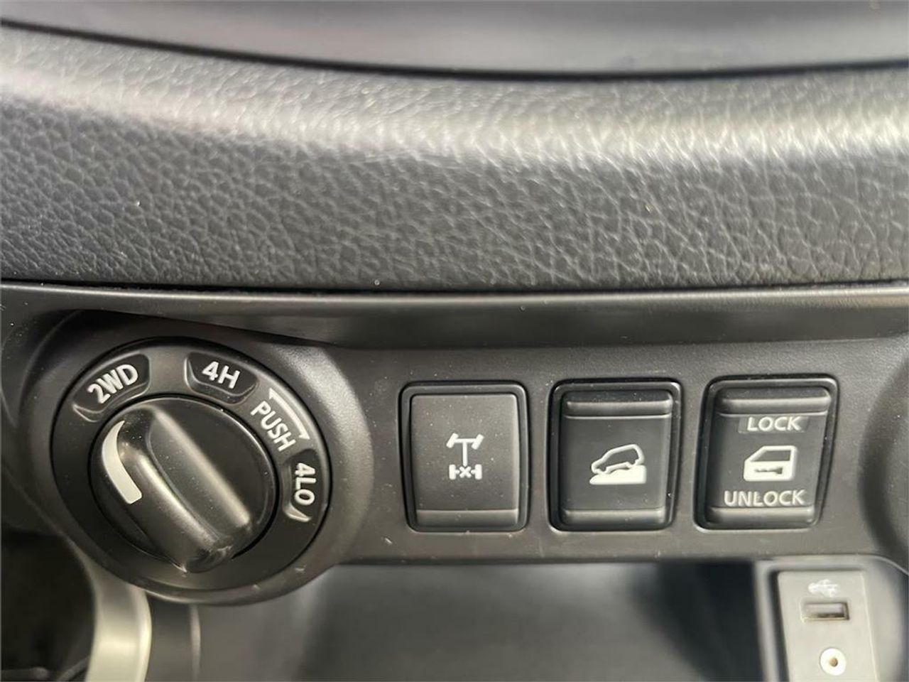 Nissan Navara KC Ch. Cab. 2.3dCi EU6 120kW Visia - Foto 2