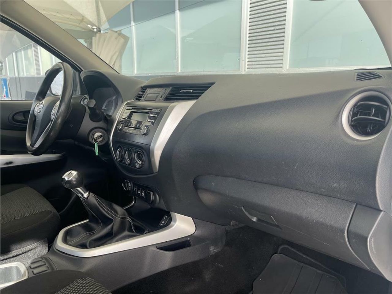 Nissan Navara KC Ch. Cab. 2.3dCi EU6 120kW Visia - Foto 2