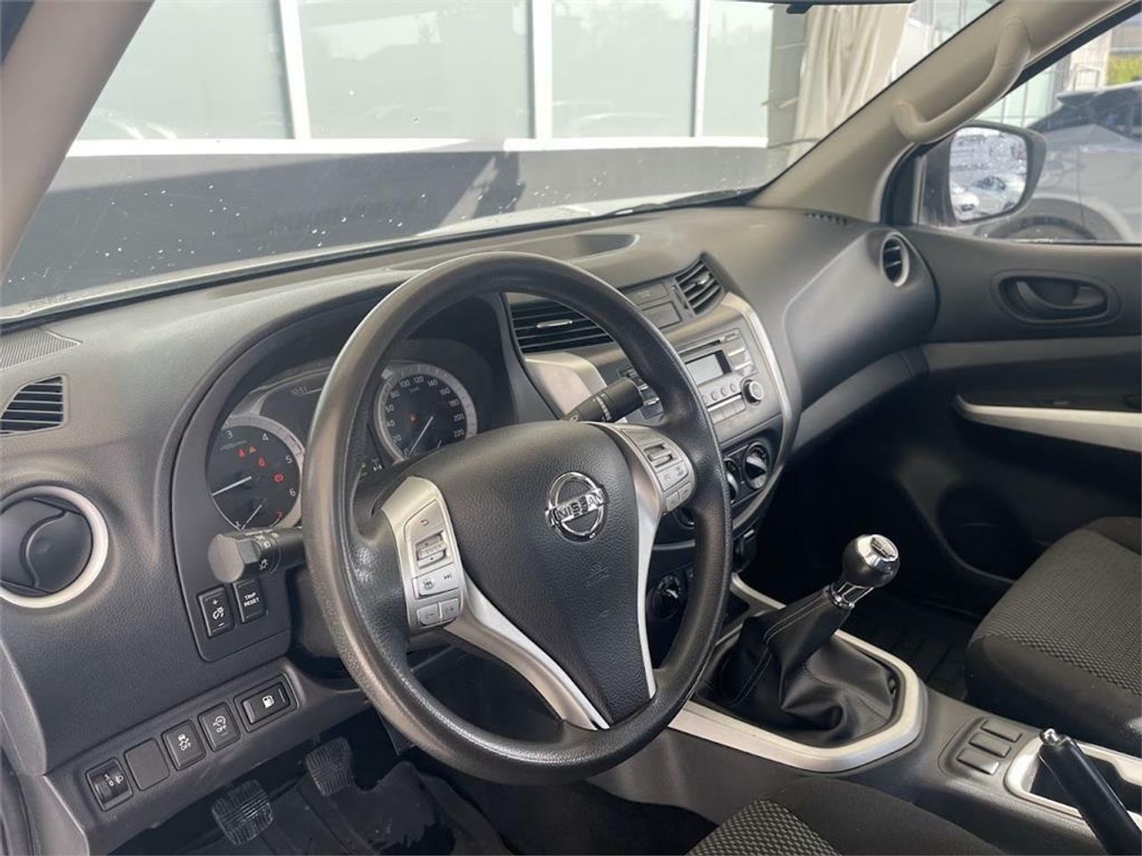 Nissan Navara KC Ch. Cab. 2.3dCi EU6 120kW Visia - Foto 2