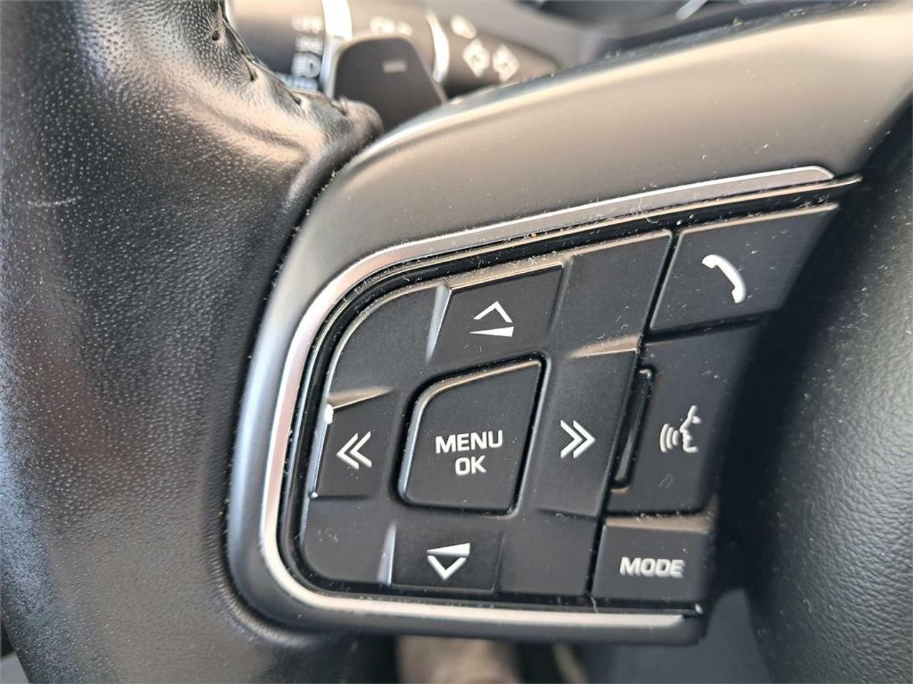 Jaguar F-Pace 2.0L i4D AWD Automático Portfolio - Foto 2