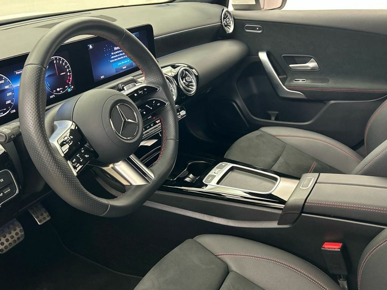 Mercedes Clase A 250 e Berlina - Foto 2