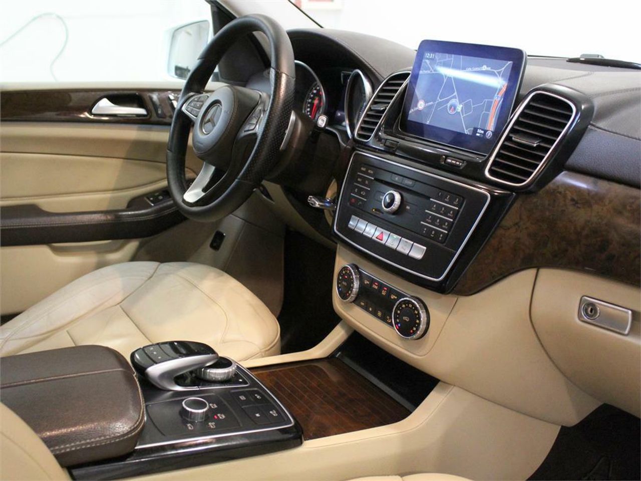 Mercedes GLS 350 d 4MATIC - Foto 2