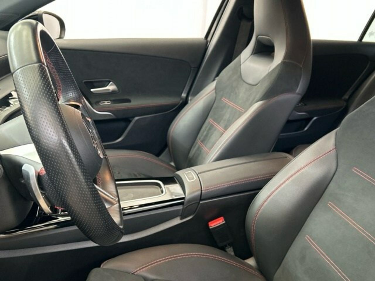 Mercedes Clase A 200 d Compacto - Foto 2