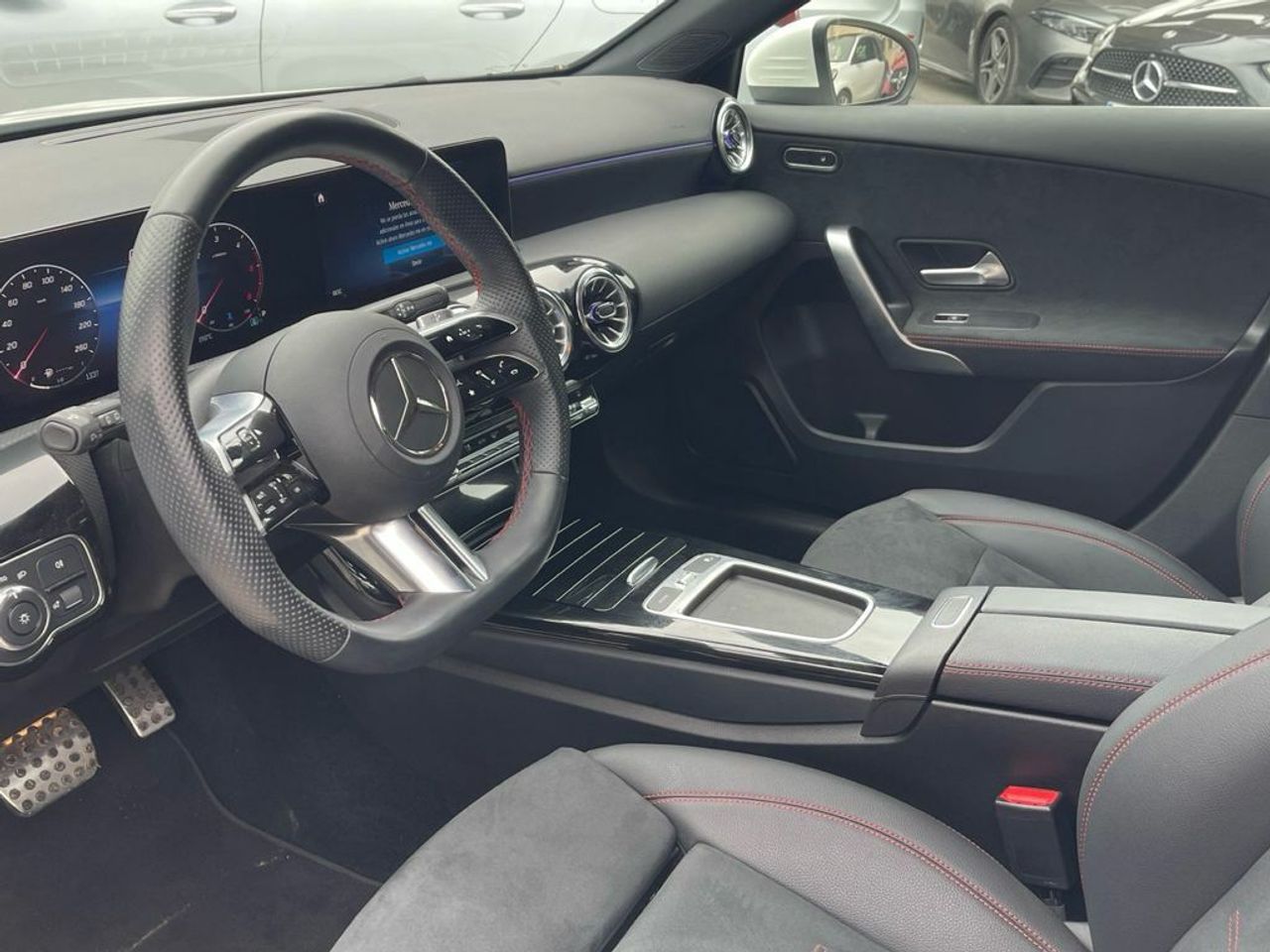 Mercedes Clase A 200 d Compacto - Foto 2