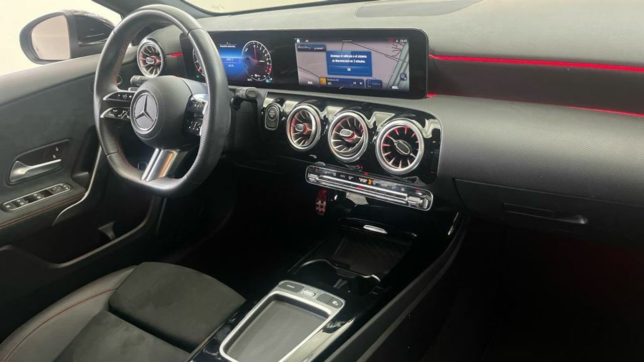 Mercedes Clase A 250 e Compacto - Foto 2