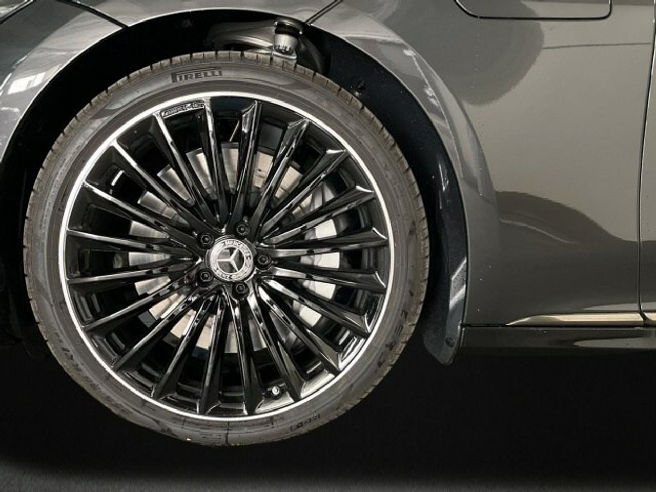 Mercedes EQE 350 - Foto 2