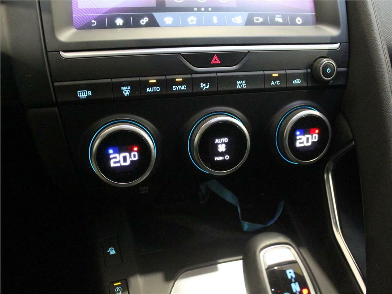 Jaguar E-Pace 2.0D 110kW 4WD Auto - Foto 2