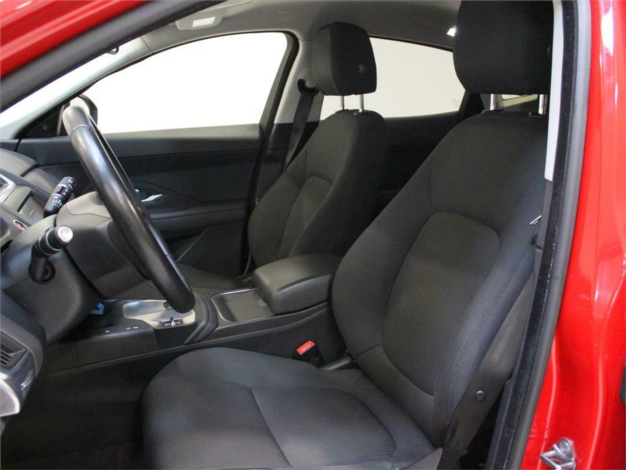 Jaguar E-Pace 2.0D 110kW 4WD Auto - Foto 2