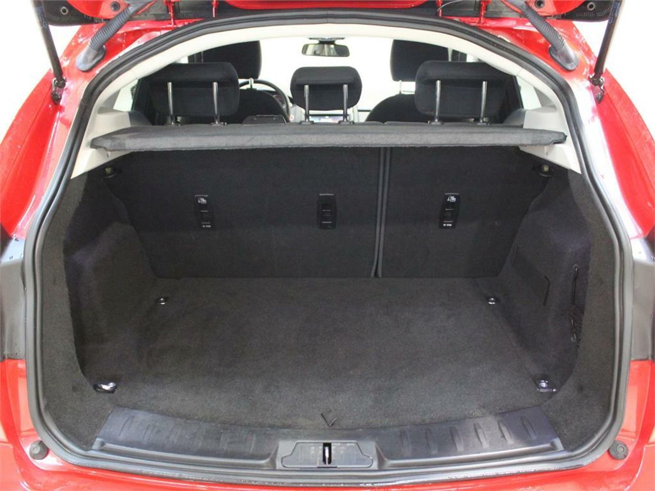 Jaguar E-Pace 2.0D 110kW 4WD Auto - Foto 2