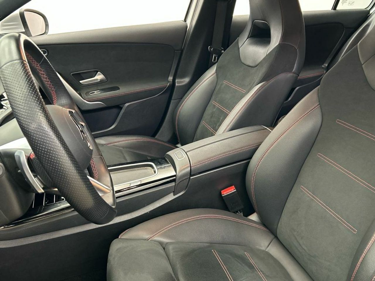 Mercedes Clase A 200 d AMG Line (EURO 6d) - Foto 2