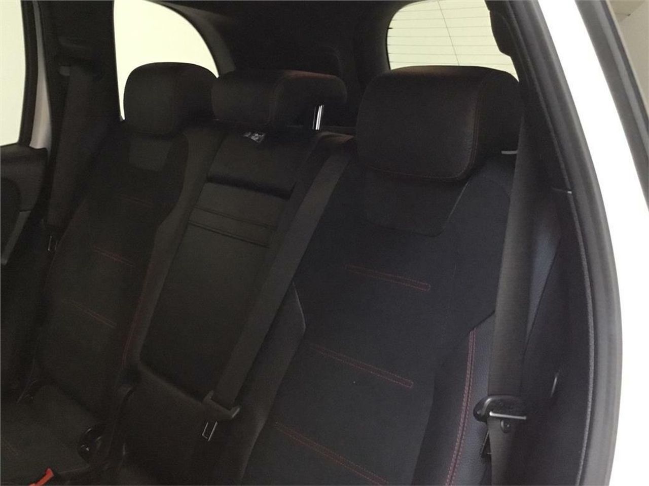 Mercedes Clase GLB 2.0 GLB 200 D DCT 110KW (150CV) - Foto 2