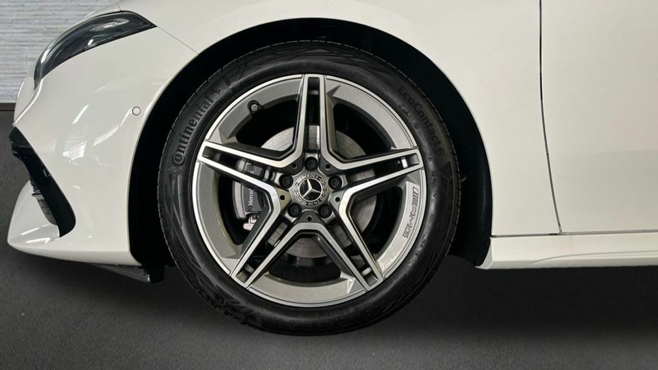 Mercedes Clase A 200 Berlina - Foto 2