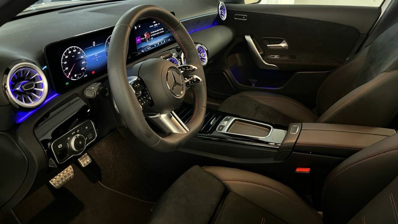 Mercedes Clase A 200 Berlina - Foto 2