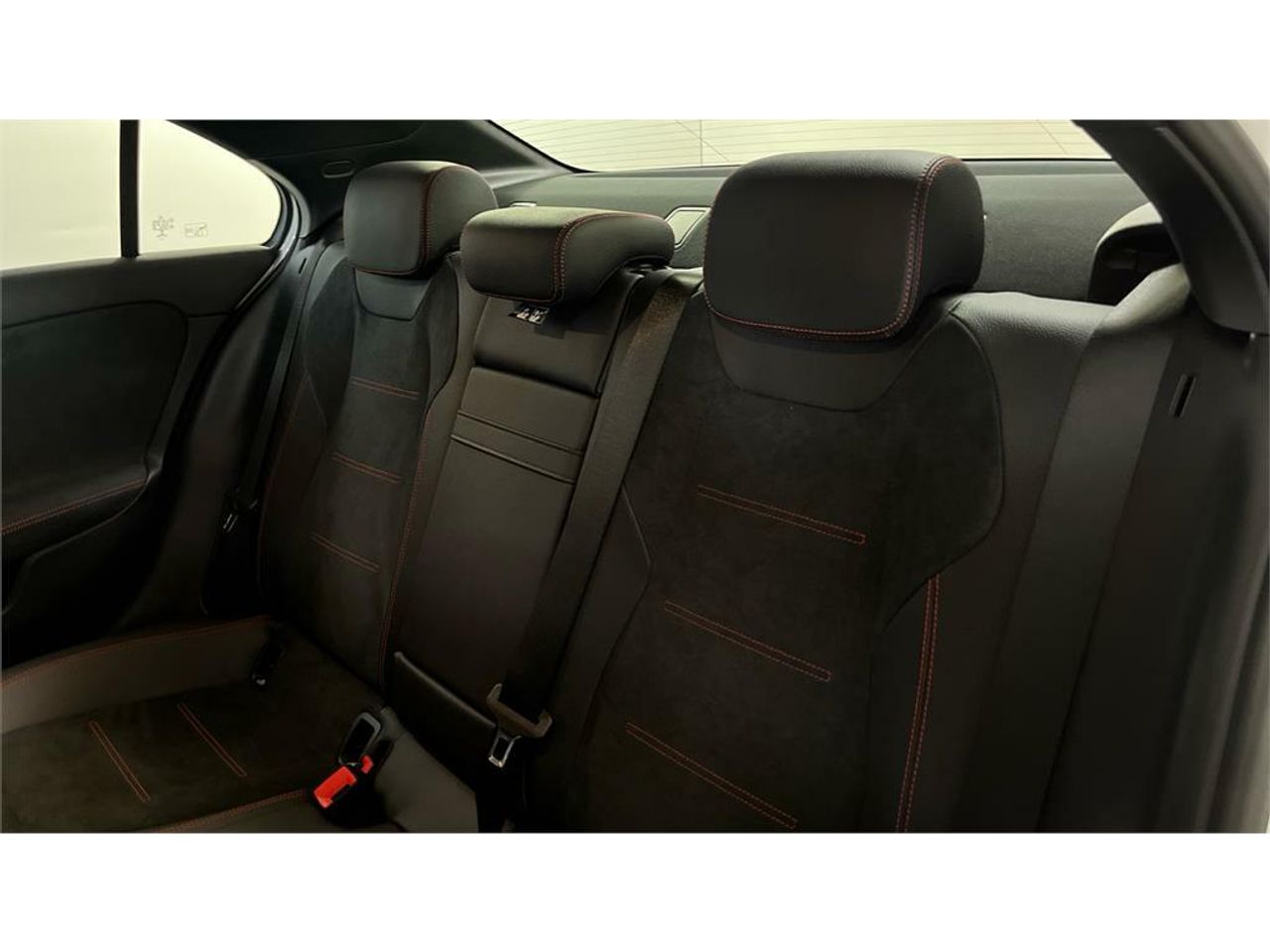 Mercedes Clase A 200 Berlina - Foto 2