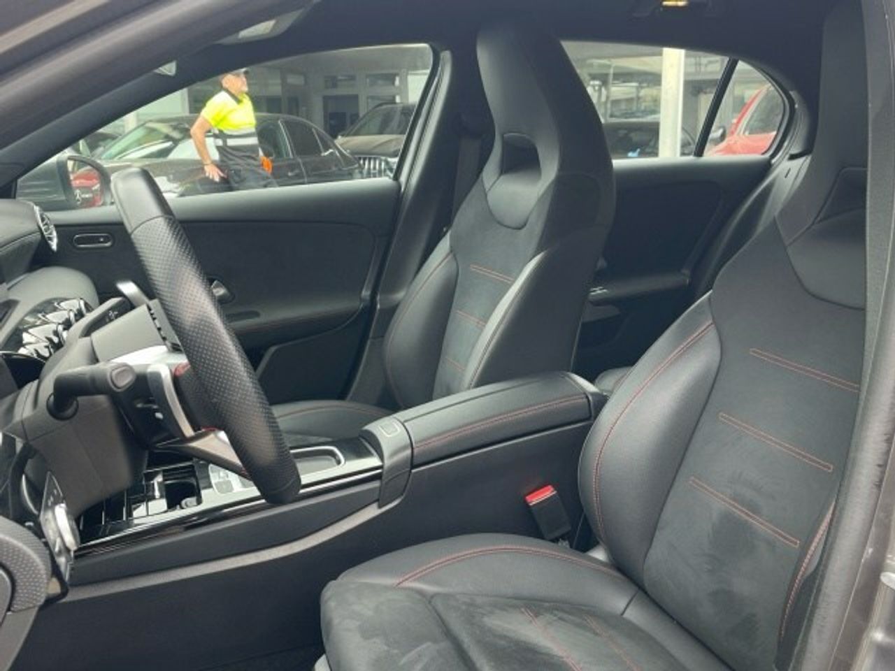 Mercedes Clase A 180 d Compacto - Foto 2