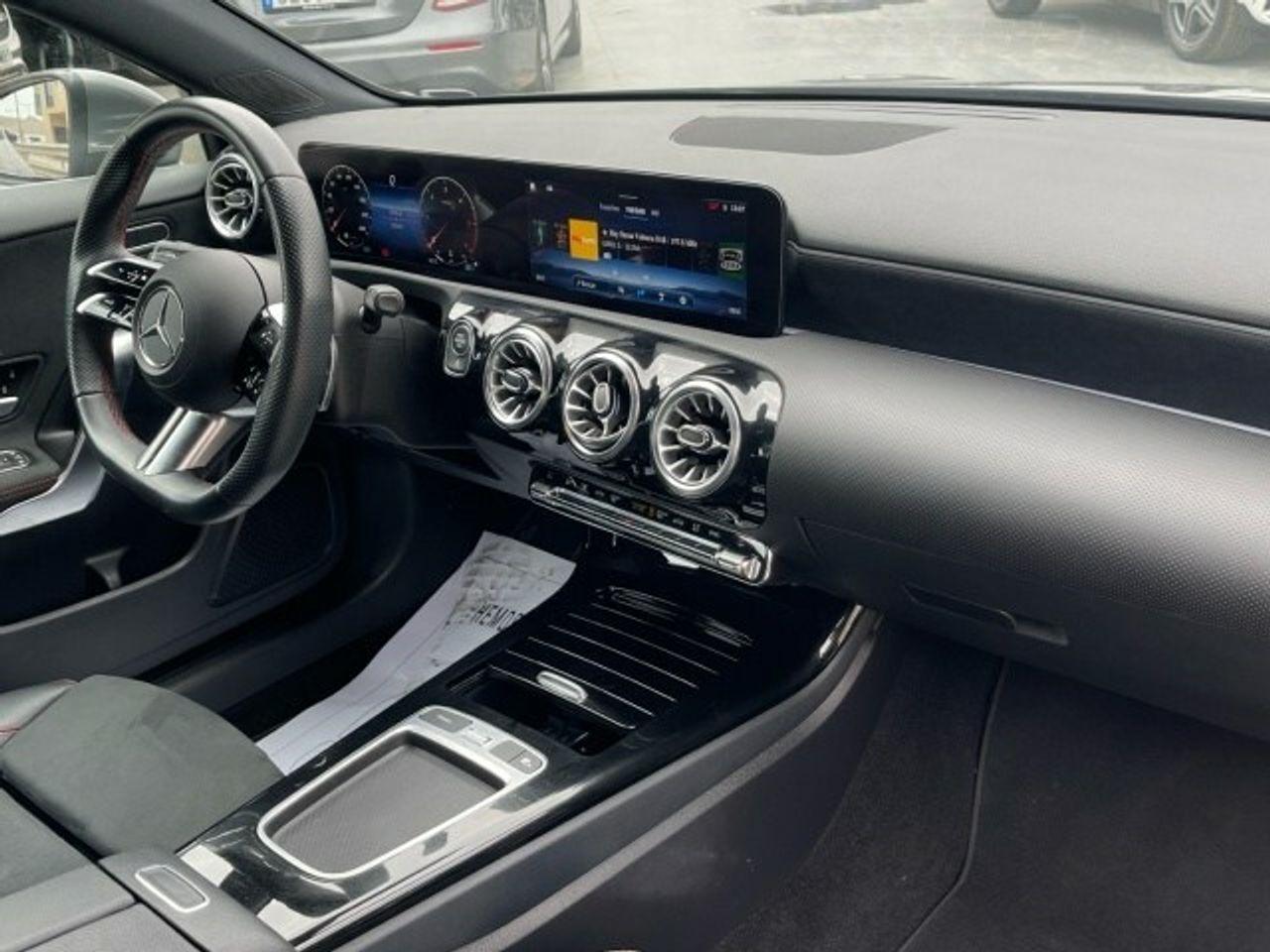 Mercedes Clase A 180 d Compacto - Foto 2