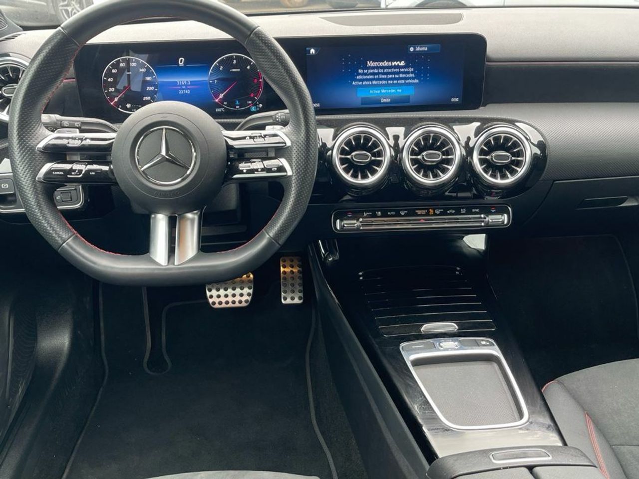 Mercedes Clase A 180 d Compacto - Foto 2