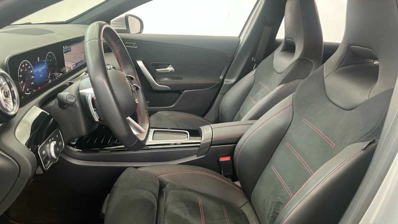 Mercedes Clase A 200 d Compacto - Foto 2