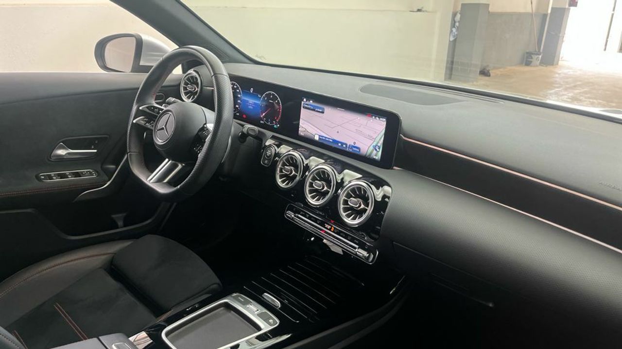 Mercedes Clase A 200 d Compacto - Foto 2