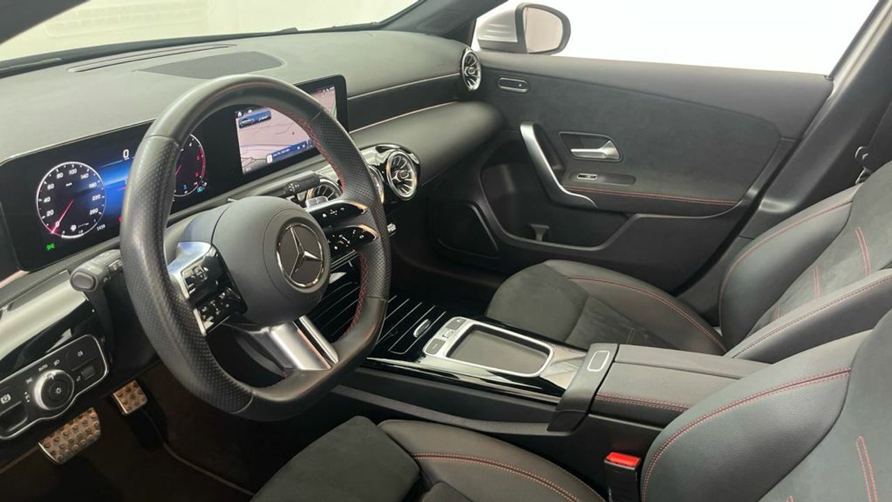 Mercedes Clase A 200 d Compacto - Foto 2
