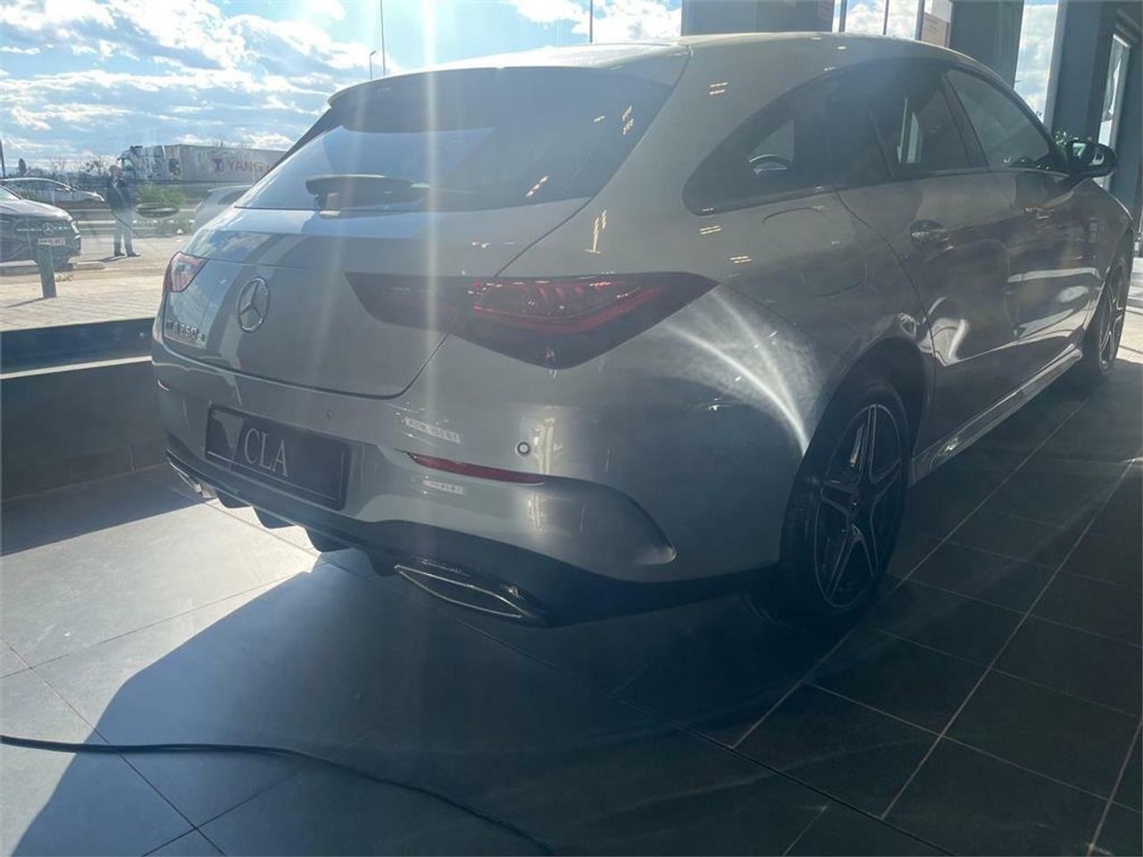 mercedes cla 2025 / foto grande (3)
