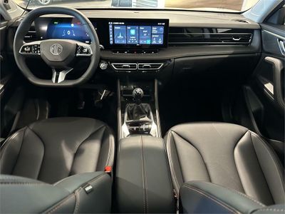 MG HS 1.5T Luxury