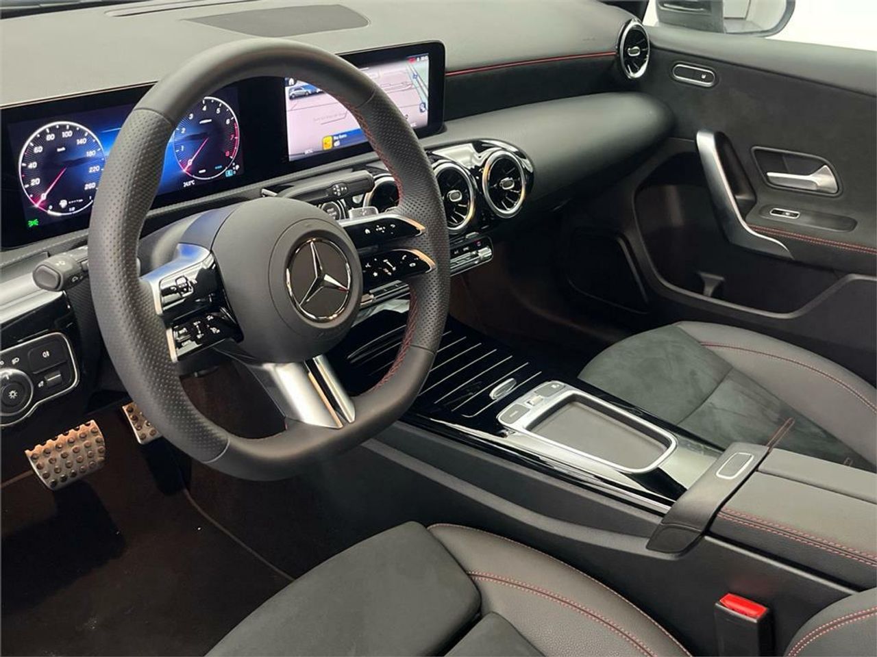 Mercedes Clase A 180 Compacto - Foto 2
